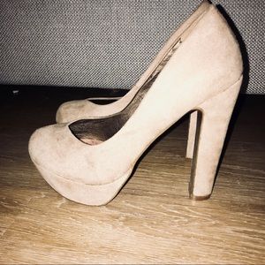 Nude suede pumps